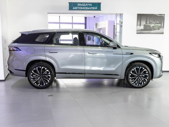 2025 Jaecoo J8, серебристый, 4569000 рублей - вид 2