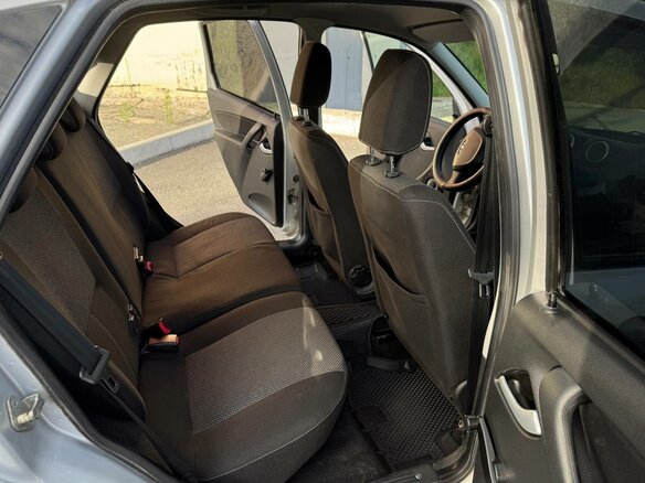 2014 Lada (ВАЗ) Granta I, серый, 380000 рублей - вид 22