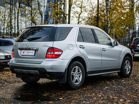 2006 Mercedes-Benz M-Класс 280 II (W164), серебристый, 1087000 рублей, вид 2