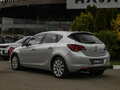 2011 Opel Astra J, серебристый, 448000 рублей - вид 4