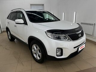 2013 Kia Sorento II Рестайлинг, белый, 1630000 рублей, вид 3