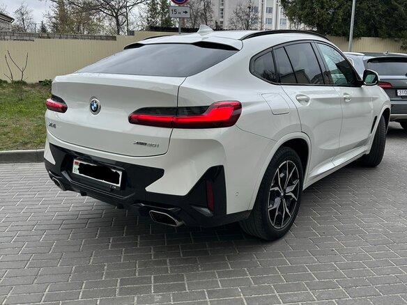 2022 BMW X4 30i II (G02) Рестайлинг, белый, 4324115 рублей - вид 2
