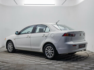 2014 Mitsubishi Lancer X Рестайлинг, белый, 930000 рублей, вид 3