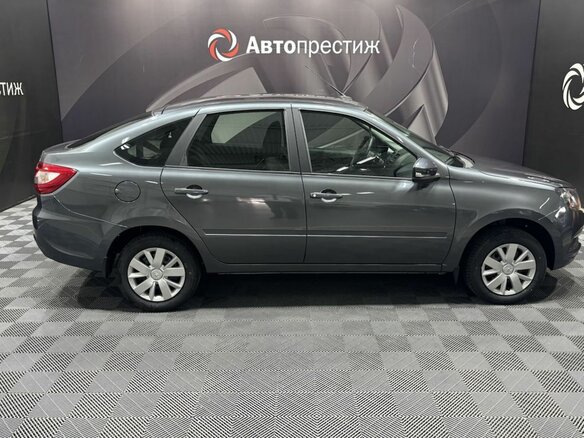 2026 Lada (ВАЗ) Granta I Рестайлинг, серый - вид 3