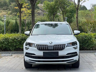 2023 Skoda Karoq DSG7 I, белый, 1970124 рублей, вид 1