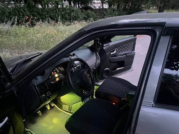 2011 Lada (ВАЗ) Priora I, серый, 300000 рублей - вид 17