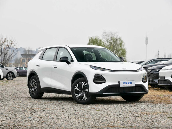 2026 Changan Qiyuan Q05 51.9 kWh II, белый - вид 2