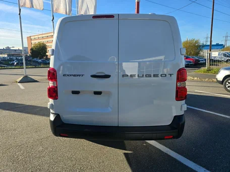 2025 Peugeot Expert, белый, 4999000 рублей, вид 4
