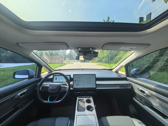 2023 Aion Y Plus 51.9 kWh, белый, 1535005 рублей - вид 9