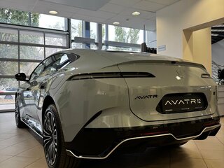 2026 Avatr 12, синий, 8590000 рублей, вид 4