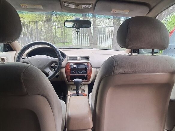 2000 Mitsubishi Galant VIII Рестайлинг, жёлтый, 150000 рублей - вид 16