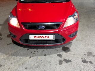 2010 Ford Focus II Рестайлинг, красный, 850000 рублей, вид 3