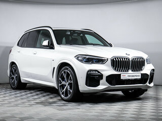 2019 BMW X5 40i IV (G05/G18), белый, 4990000 рублей, вид 3