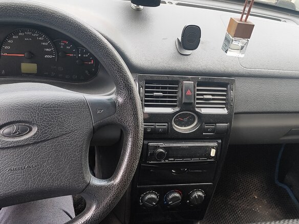 2011 Lada (ВАЗ) Priora I, белый, 240000 рублей - вид 8