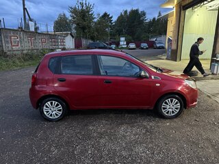 2008 Chevrolet Aveo I Рестайлинг, красный, 270000 рублей, вид 5