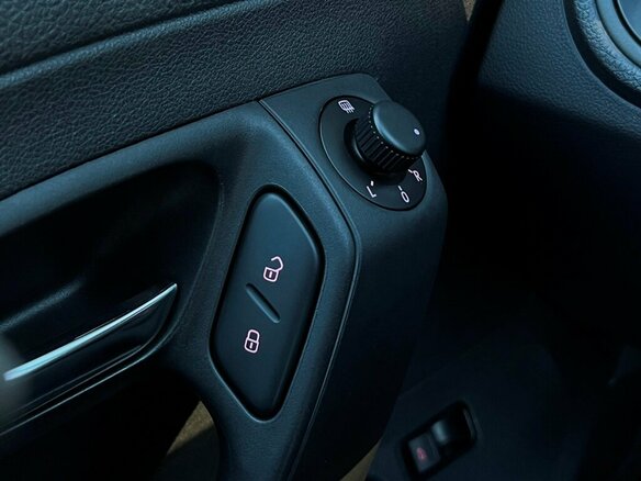 2012 Volkswagen Polo V, чёрный, 741500 рублей - вид 17