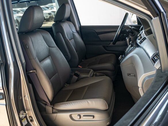 2014 Honda Odyssey (North America) IV, серый, 2800000 рублей - вид 7