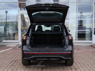 2026 Volkswagen Tiguan L Pro III (China Market), чёрный, 4849000 рублей, вид 4