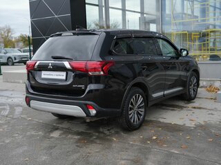 2018 Mitsubishi Outlander III Рестайлинг 3, чёрный, 2070000 рублей, вид 5