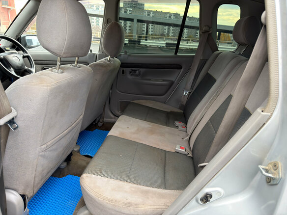 2001 Mazda Demio I (DW), серебристый, 109000 рублей - вид 9