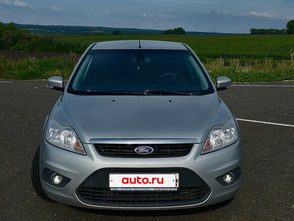 2011 Ford Focus II Рестайлинг, серебристый, 570000 рублей - вид 3