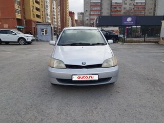 2000 Toyota Platz, серебристый, 310000 рублей, вид 2