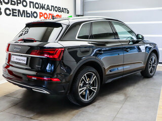 2021 Audi Q5 45 TFSI II (FY) Рестайлинг, чёрный, 3659000 рублей, вид 4