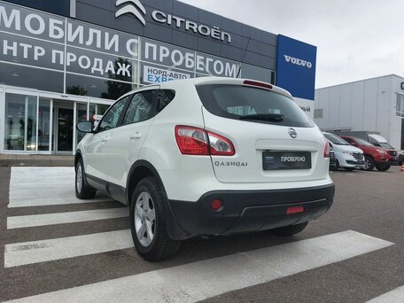 2011 Nissan Qashqai I Рестайлинг, белый, 1090000 рублей, вид 5