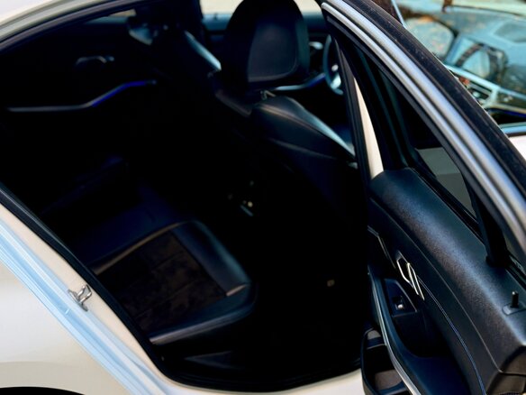 2019 BMW 3 серии 320d VII (G2x), белый, 3650000 рублей - вид 17