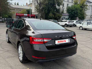 2021 Skoda Superb III Рестайлинг, коричневый, 2950000 рублей, вид 4