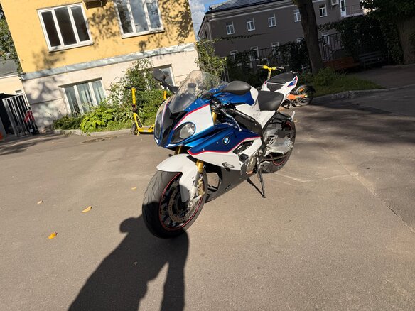 2016 BMW S 1000 RR, белый, 1300000 рублей - вид 2