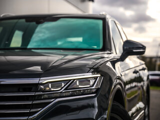 2019 Volkswagen Touareg III, зелёный, 4474000 рублей, вид 2
