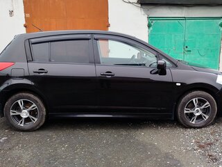 2011 Nissan Tiida I Рестайлинг, коричневый, 750000 рублей, вид 4