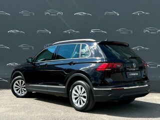 2021 Volkswagen Tiguan II Рестайлинг, чёрный, 2415300 рублей, вид 4