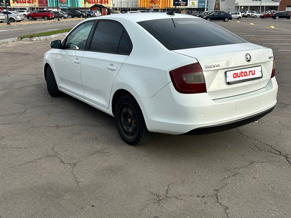 2018 Skoda Rapid I Рестайлинг, белый, 650000 рублей - вид 5