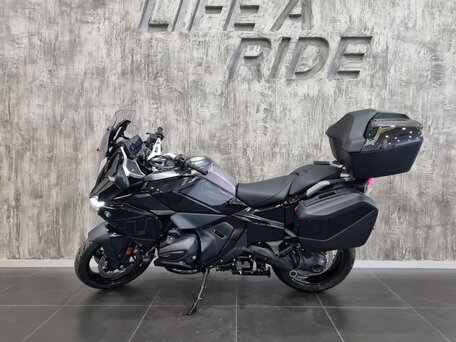 2025 BMW R 1300 RT, чёрный, 3050000 рублей, вид 2