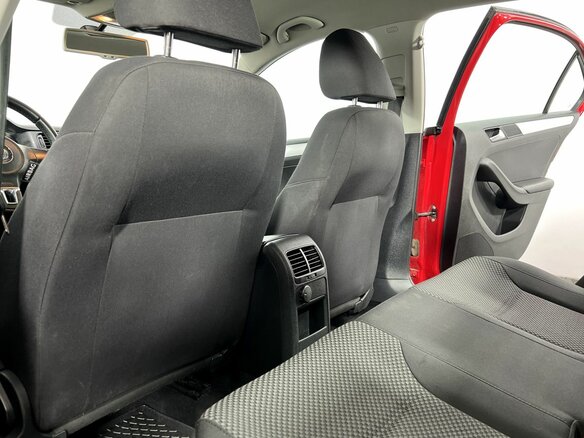 2012 Volkswagen Jetta VI, красный, 1000000 рублей - вид 10