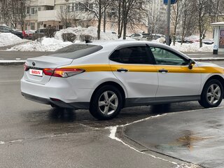2019 Toyota Camry VIII (XV70), чёрный, 2100000 рублей, вид 5