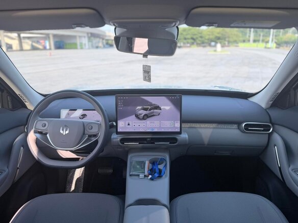 2026 Leapmotor A10 53 kWh, чёрный, 2070034 рублей - вид 8