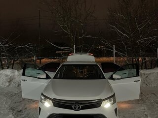 2015 Toyota Camry VII (XV50) Рестайлинг, белый, 2150000 рублей, вид 1