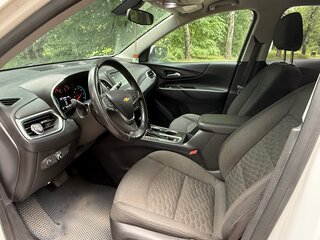 2017 Chevrolet Equinox III, белый, 1400000 рублей, вид 5