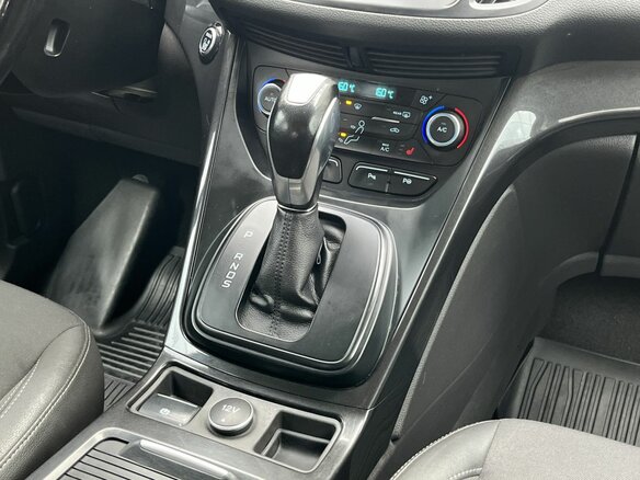 2018 Ford Kuga II Рестайлинг, серый, 1490000 рублей - вид 13