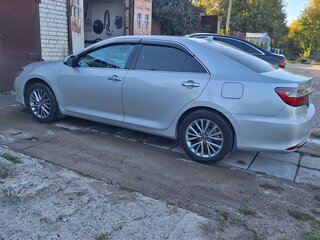 2017 Toyota Camry US Market VII (XV50) Рестайлинг, серебристый, 2150000 рублей, вид 3