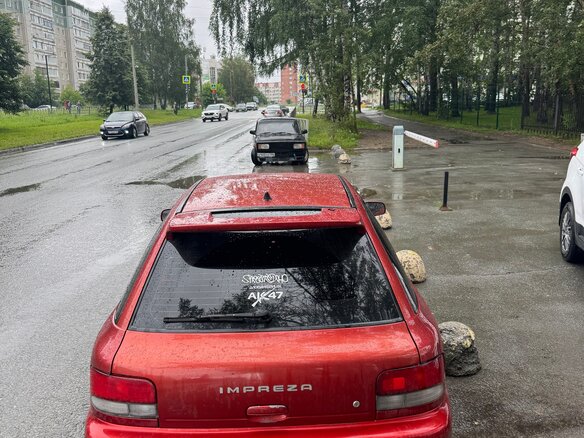 2000 Subaru Impreza I, красный, 340000 рублей - вид 15