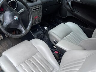 2003 Alfa Romeo 147 I, красный, 250000 рублей, вид 4