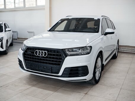 2017 Audi Q7 II (4M), белый, 4372000 рублей, вид 3