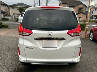 2021 Honda Freed+ II Рестайлинг, белый, 1170000 рублей, вид 4