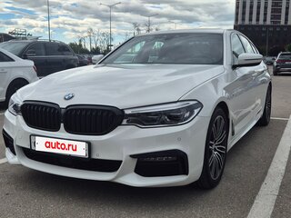 2019 BMW 5 серии 530i xDrive VII (G30/G31/G38), белый, 4490000 рублей, вид 1