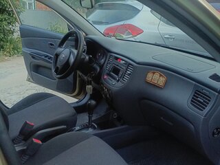 2011 Kia Rio II Рестайлинг, бежевый, 550000 рублей, вид 5
