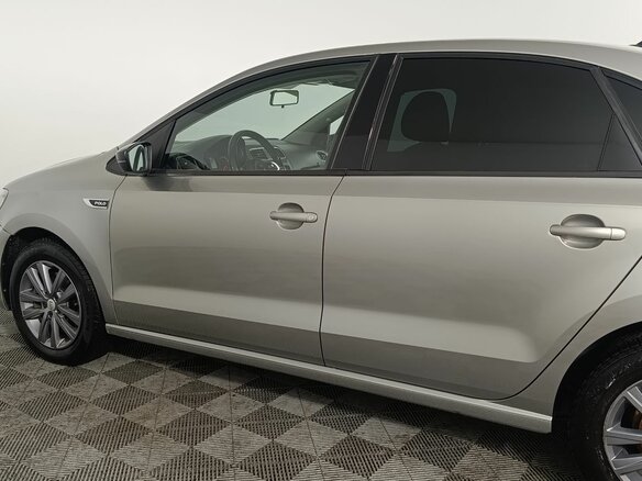 2020 Volkswagen Polo V Рестайлинг, серый, 1040000 рублей - вид 18